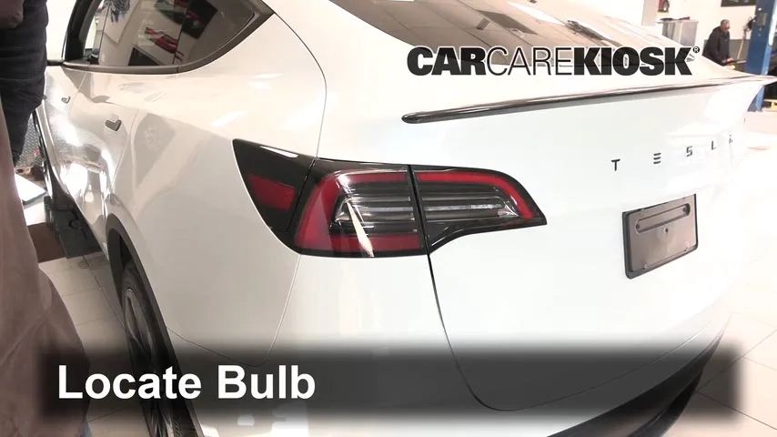 2024 Tesla Y Long Range Electric Éclairage Feu clignotant arrière (remplacer l'ampoule)